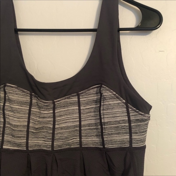 LuLuLemon Gray White Exercise Workout Tame Me Tank - Picture 2 of 5